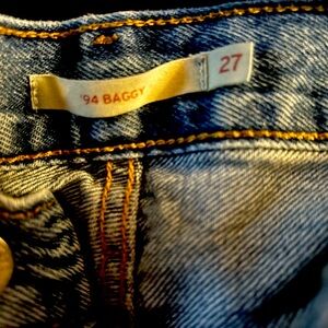 Women’s Levi Jeans